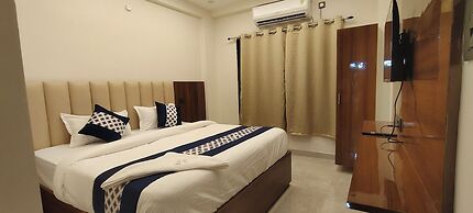 HOTEL KHYAATHI GRAND
