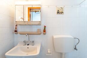 Petalidi Sunny Home One - Charming Garden Nest