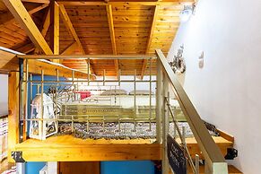 Petalidi Sunny Home One - Charming Garden Nest