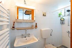Petalidi Sunny Home One - Charming Garden Nest