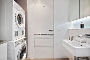 One-bed Apartment Close to Cafes and Coast