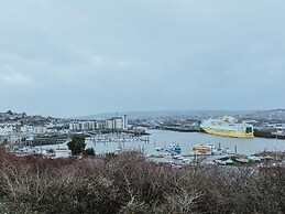 5 Mariners Wharf