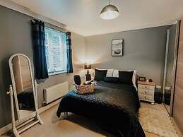 5 Mariners Wharf