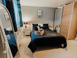 5 Mariners Wharf