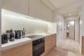 Exceptional Grand Apartment - Louvre Museum