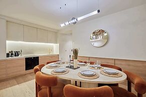 Exceptional Grand Apartment - Louvre Museum