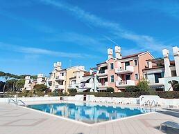 Relaxing Apartment With Pool Access