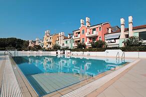 Relaxing Apartment With Pool Access