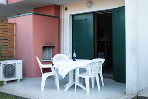 Comfortable Flat With Patio and Pool