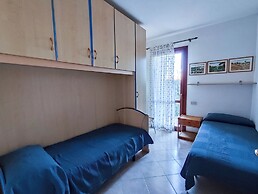 Comfortable Flat With Patio and Pool
