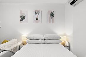 Ground Floor One-bed With Courtyard Access