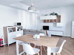 Comfortable Apartment With Pool