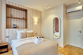 Sublim new Triplex on Place des Vosges