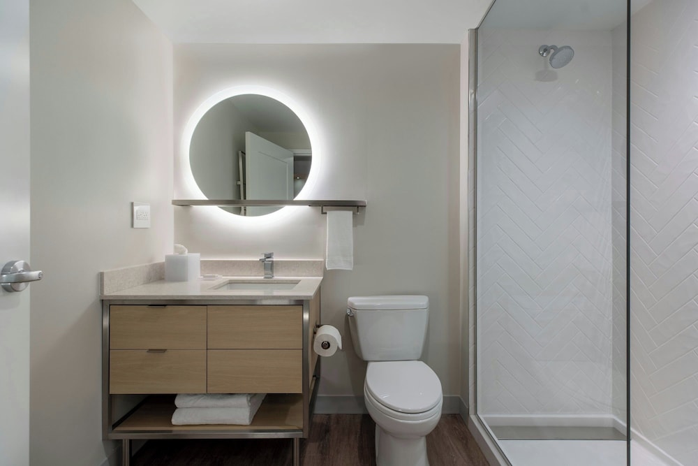Towneplace Suites By Marriott Montreal Airport