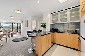 Central Apartment With Underground Parking