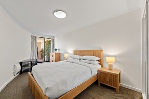 Central Apartment With Underground Parking