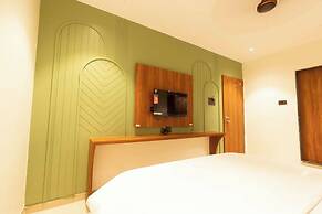 Majestic Inn