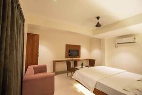 Majestic Inn