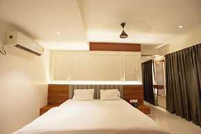Majestic Inn