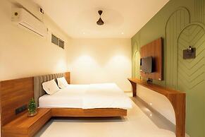 Majestic Inn