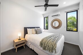Spacious 3-bedroom Retreat With BBQ and Pool