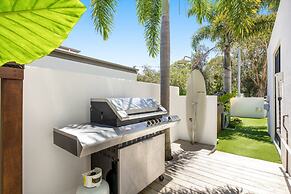 Spacious 3-bedroom Retreat With BBQ and Pool