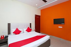 Hotel O Ambuja City Centre Mall