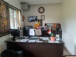 Hotel O Ambuja City Centre Mall