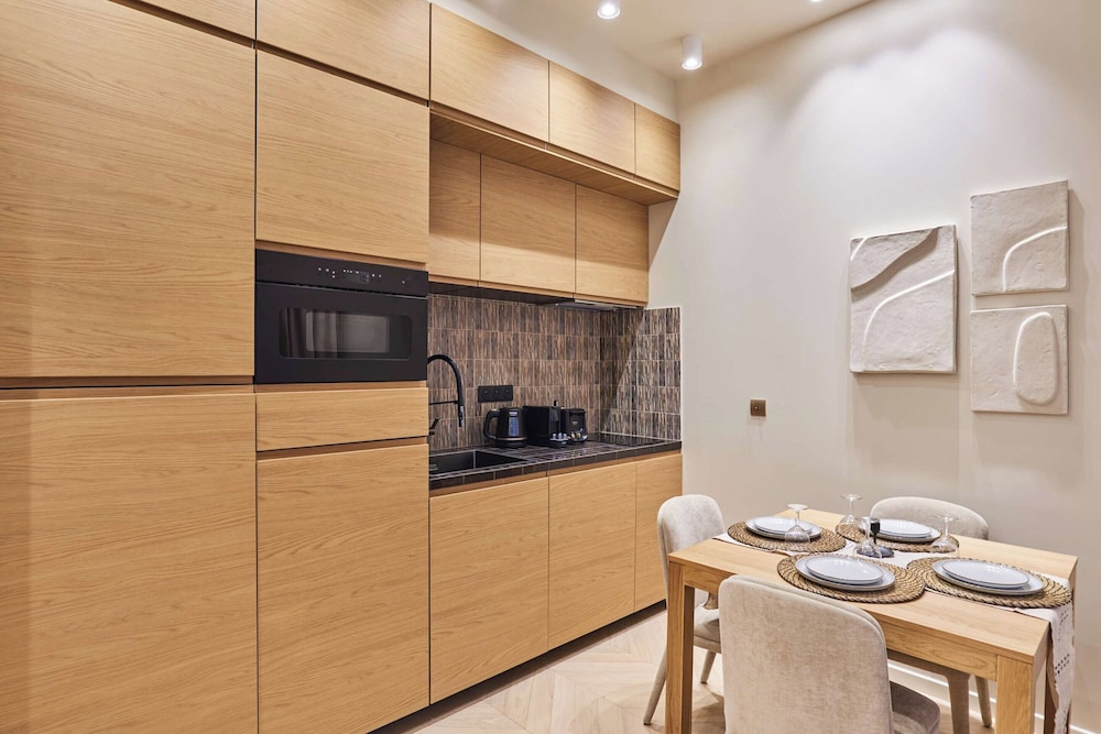 Apartment Suite Saint Germain / Rue de Rennes