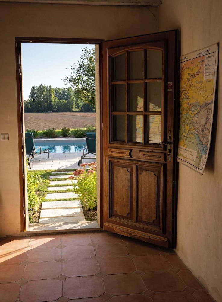 Holiday Home in Pardaillan With Private Pool