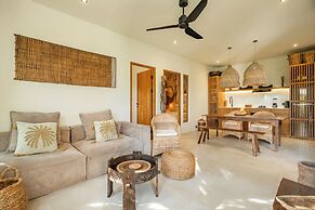 Rice Field Villa with Rooftop Jacuzzi