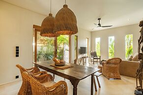 Rice Field Villa with Rooftop Jacuzzi