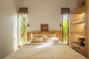 Rice Field Villa with Rooftop Jacuzzi