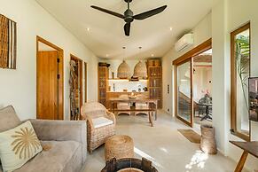 Rice Field Villa with Rooftop Jacuzzi