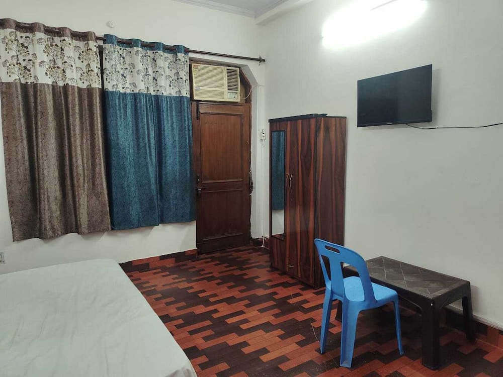 Hotel O Sector 12 Ghaziabad