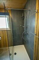 Retreat With Jacuzzi Near the Dams