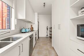 Beautifully Peaceful 2-bed Apartment