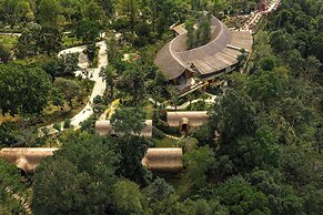 The Peak Sanctuary - Dien Tien Mountain