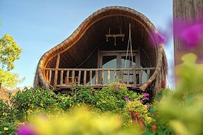 The Peak Sanctuary - Dien Tien Mountain