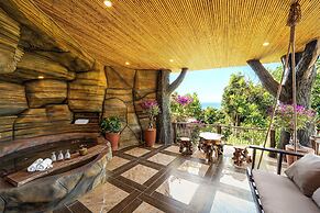 The Peak Sanctuary - Dien Tien Mountain