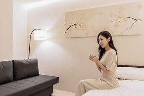 Yul Hotel