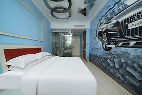 CloudEase International Aparthotel