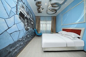 CloudEase International Aparthotel