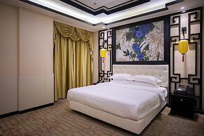 CloudEase International Aparthotel