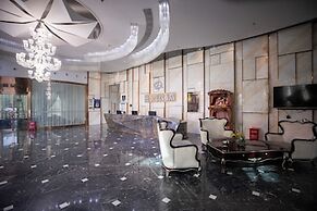 CloudEase International Aparthotel