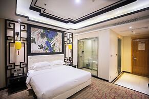 CloudEase International Aparthotel