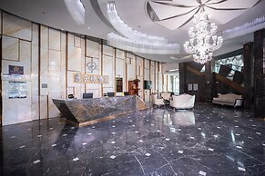 CloudEase International Aparthotel