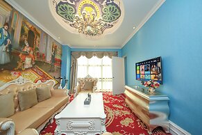 CloudEase International Aparthotel