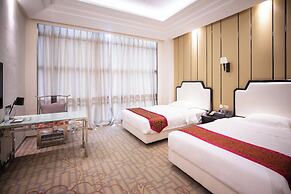 CloudEase International Aparthotel
