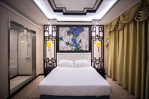 CloudEase International Aparthotel